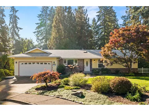 4740 Lamont Ct, Lake Oswego, OR 97035