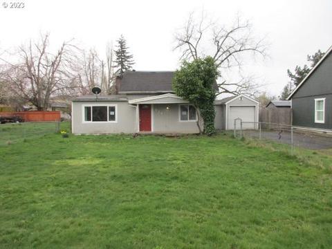 512 Jefferson St, Silverton, OR 97381