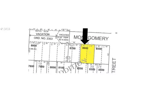 975 Montgomery Ave, Coos Bay, OR 97420