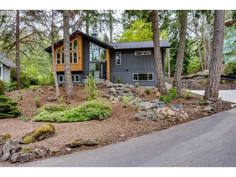 3437 Timberline Dr, Eugene, OR 97405