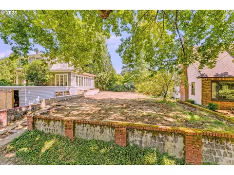 6650 SE 30th Ave, Portland, OR 97202
