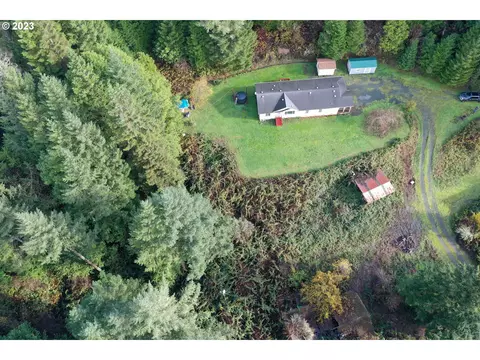 52298 Big Creek Rd, Myrtle Point, OR 97458