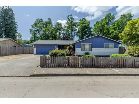 1325 Pennoyer Ave, Cottage Grove, OR 97424