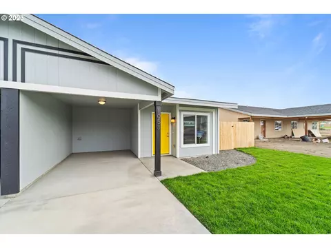1058 NEmerald Dr, Hermiston, OR 97838