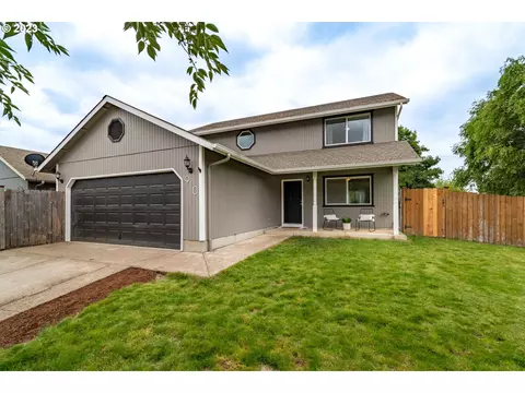 910 S 32nd Pl, Springfield, OR 97478