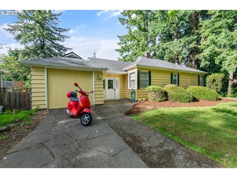 4327 SW Flower St, Portland, OR 97221