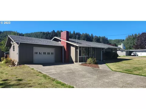 390 Ranch Rd, Reedsport, OR 97467
