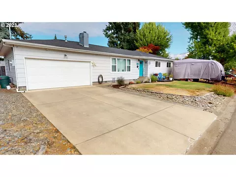 304 W Susan St, Roseburg, OR 97471