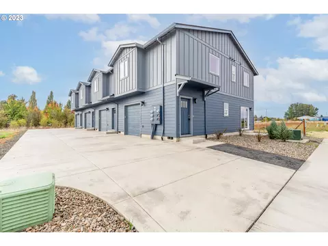 222 SE 28th Ave, Albany, OR 97322
