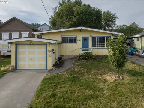 1216 E 10th St, The Dalles, OR 97058