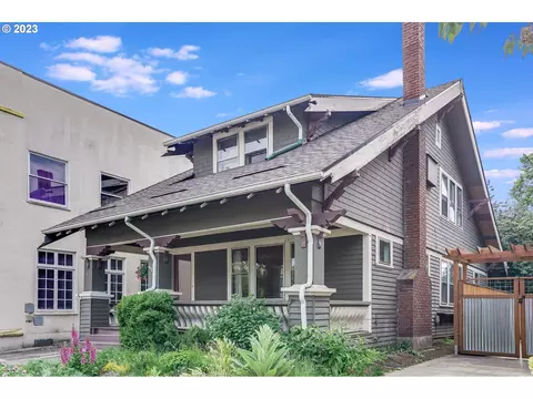 1811 SE Cesar E Chavez Blvd, Portland, OR 97214