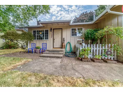 82915 Brookhurst St, Creswell, OR 97426