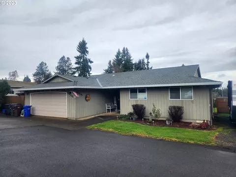 15535 Henrici Rd, Oregon City, OR 97045