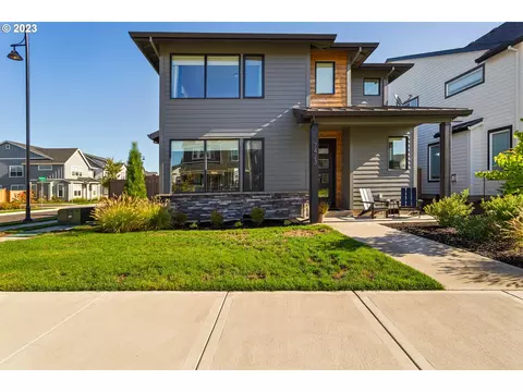 7423 SE Youngs St, Hillsboro, OR 97123