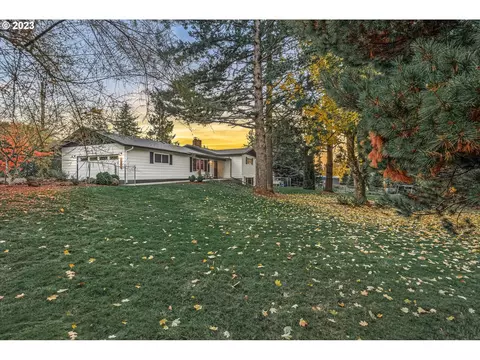 21069 S Beavercreek Rd, Oregon City, OR 97045