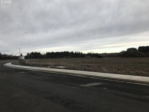 3124 NW Campus Dr #35, Estacada, OR 97023