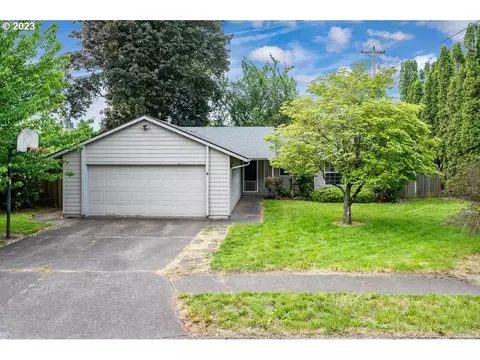 1946 NE 38th Dr, Gresham, OR 97030