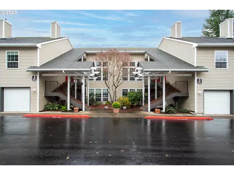 13210 SE 7th St #J-44, Vancouver, WA 98683