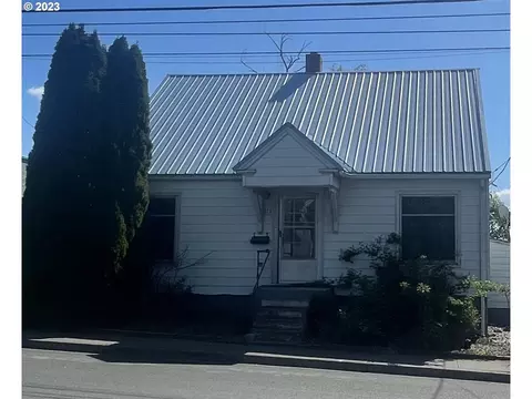112 NW 10th St, Pendleton, OR 97801