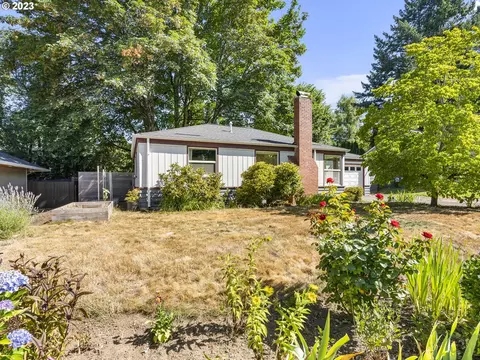 605 SE 7th St, Gresham, OR 97080