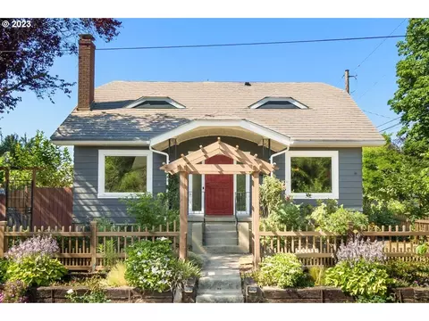 1435 SE Lafayette St, Portland, OR 97202