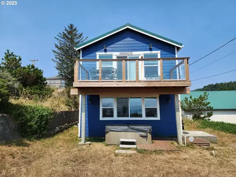 430 5th St, Port Orford, OR 97465