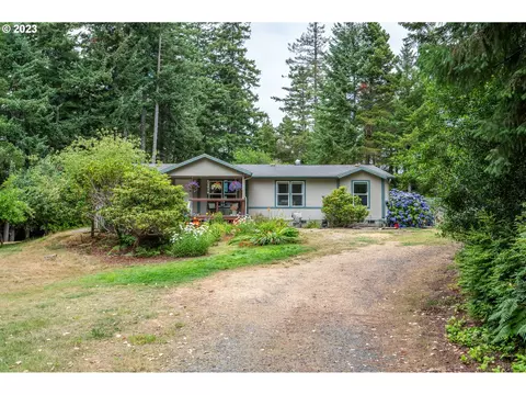87229 Davis Creek Ln, Bandon, OR 97411