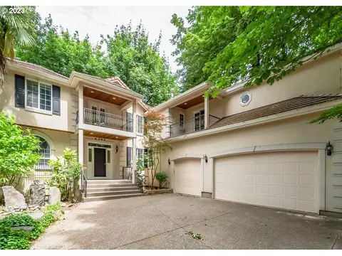 4745 Dogwood Dr, Lake Oswego, OR 97035