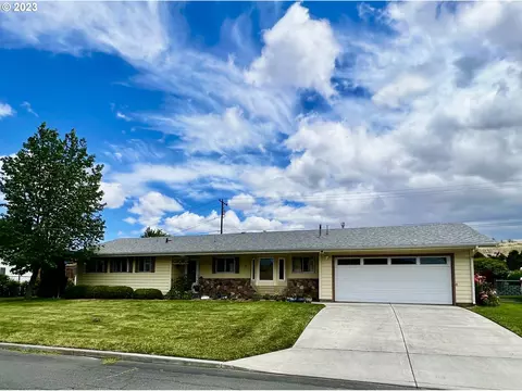 1538 SW 40th St, Pendleton, OR 97801