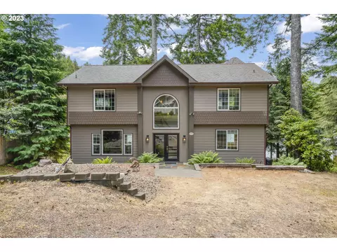 6120 Pine St, Florence, OR 97439