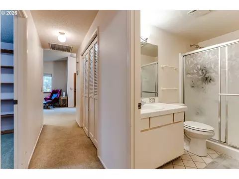 Entry Way - 1230 Debrick Rd, Eugene, OR 97401 photo 2 of 2