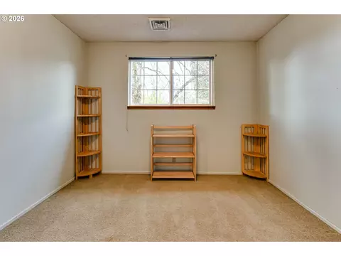 Bedroom - 1230 Debrick Rd, Eugene, OR 97401 photo 4 of 5