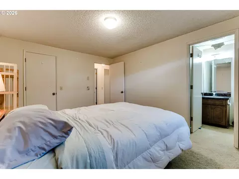 Bedroom - 1230 Debrick Rd, Eugene, OR 97401 photo 3 of 5