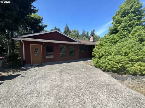 816 D St, Gearhart, OR 97138