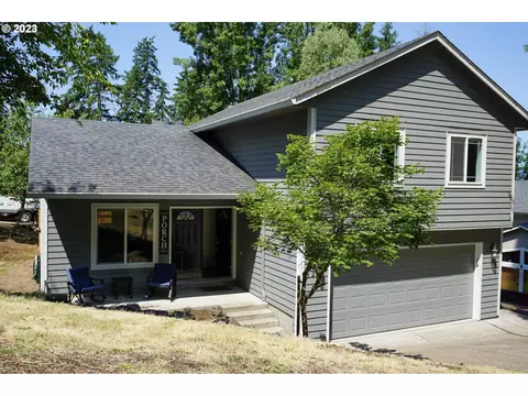 828 S 73rd St, Springfield, OR 97478