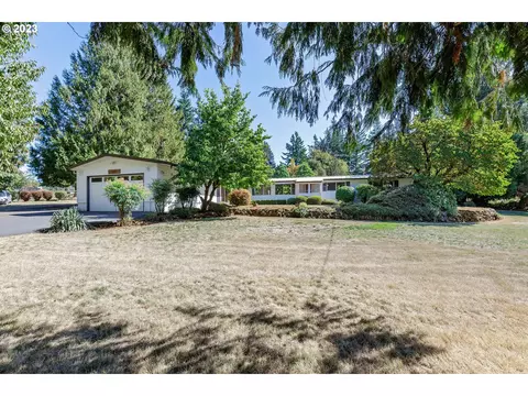 22064 S Evergreen Dr, Beavercreek, OR 97004