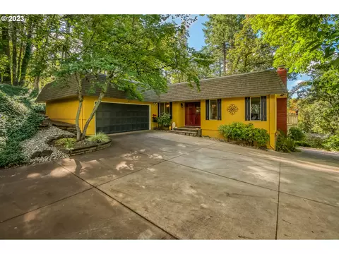 3090 Crestview Dr, Salem, OR 97302