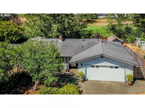 3125 Munsel Lake Rd, Florence, OR 97439