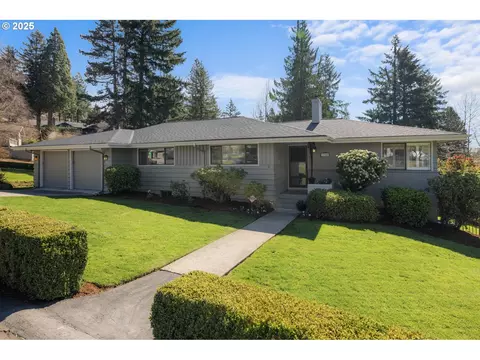 3740 SW Jerald Ct, Portland, OR 97221