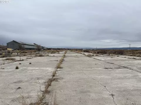 Hotchkiss Ln, Hines, OR 97738