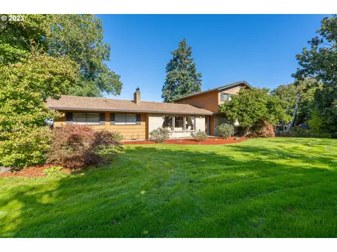 28171 Clear Lake Rd, Eugene, OR 97402