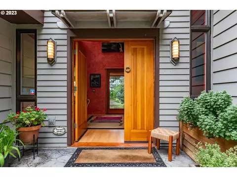 1760 Skyline Blvd, Eugene, OR 97403