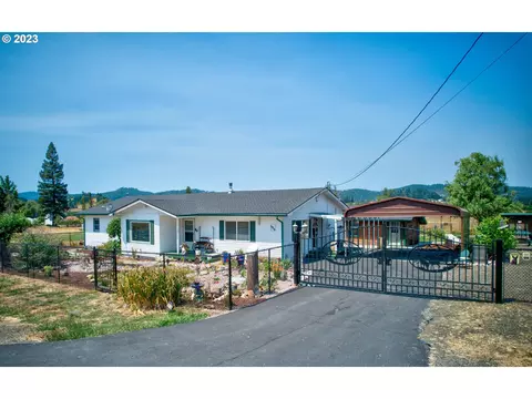 1914 Plat I Rd, Sutherlin, OR 97479