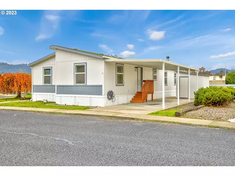 258 NW Bree Dr, Winston, OR 97496