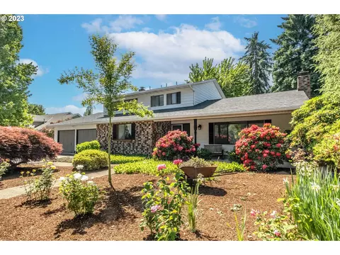 1010 Lakewood Dr, Albany, OR 97321