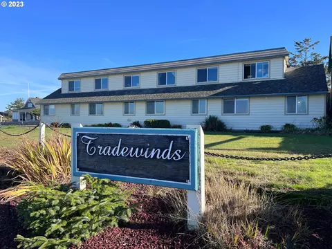 1022 Tradewinds Condo #209, Seaside, OR 97138