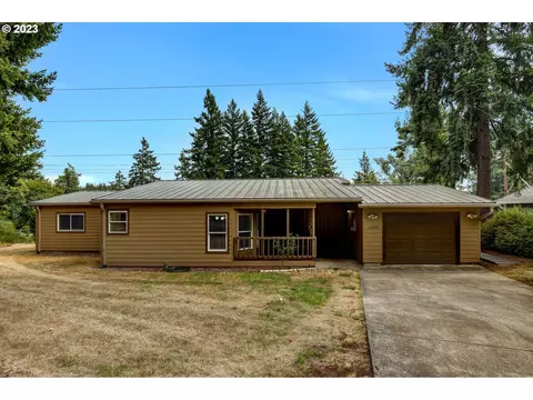 16850 S Pam Dr, Oregon City, OR 97045