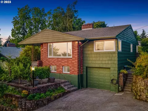 916 SE 52nd Pl, Portland, OR 97215