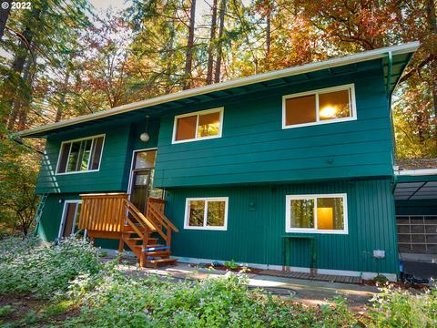 17431 SE Forest Hill Dr, Damascus, OR 97089