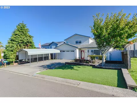 833 Sanford St, Coos Bay, OR 97420